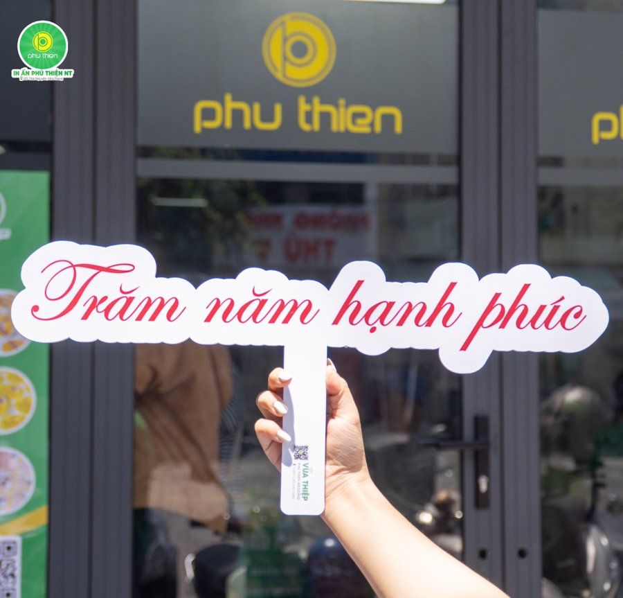 TOP 10 MẪU HASHTAG CẦM TAY ĐÁM CƯỚI CHỤP HÌNH, CHECK IN ĐẸP NHẤT NHA TRANG